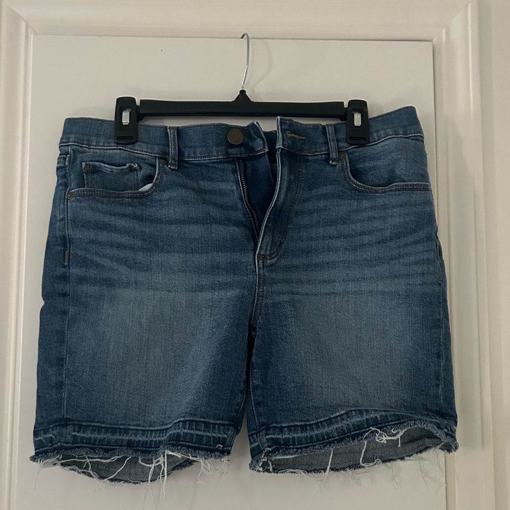 Loft 6” Jean Shorts